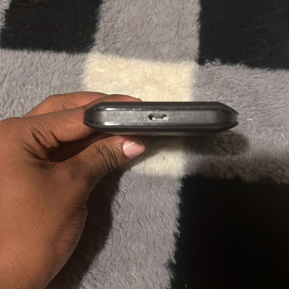 Portable WiFi box - Picture 2 of 3
